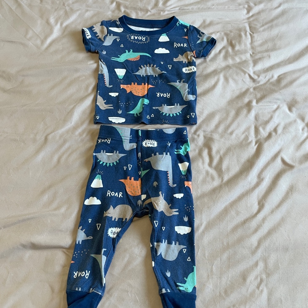 Lot of 2 Piece Pyjama Sets - Picture 8 of 8